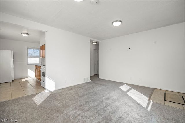 171 S Logan Street, Elyria, OH 44035