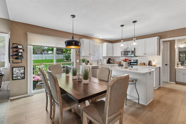 5518 Ponderosa Drive, West Des Moines, IA 50266