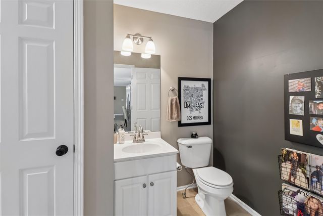 5518 Ponderosa Drive, West Des Moines, IA 50266