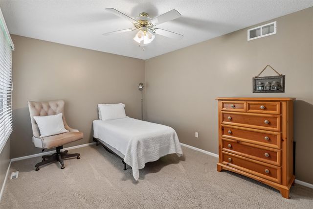 5518 Ponderosa Drive, West Des Moines, IA 50266
