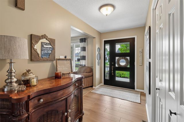 5518 Ponderosa Drive, West Des Moines, IA 50266