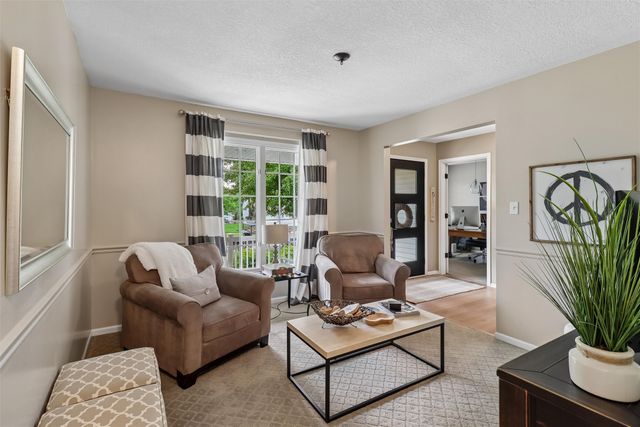 5518 Ponderosa Drive, West Des Moines, IA 50266