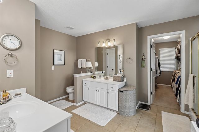 5518 Ponderosa Drive, West Des Moines, IA 50266