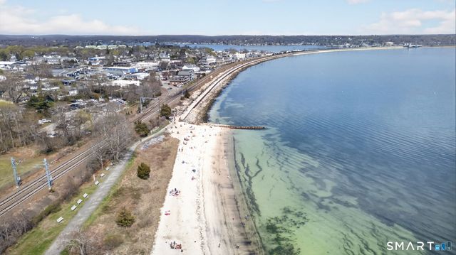 185 Main Street 202, East Lyme, CT 06357