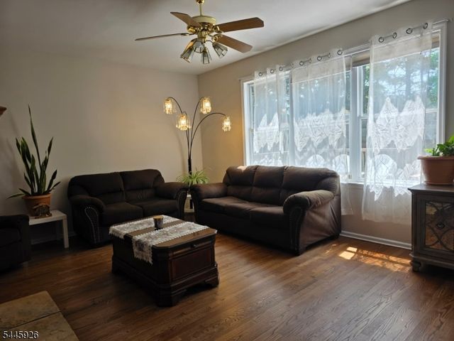 12 Pitcher Way, Hillsborough Twp., NJ 08844