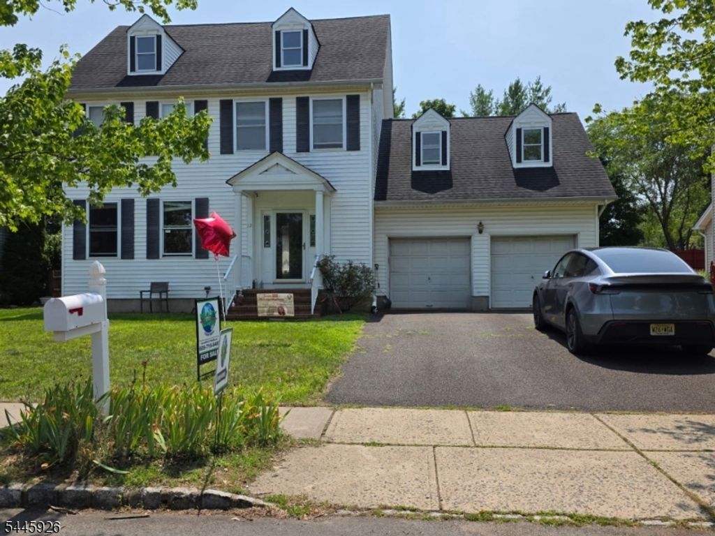 12 Pitcher Way, Hillsborough Twp., NJ 08844