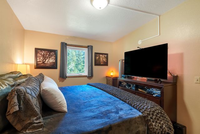 471 E 8TH AVENUE, North Pole, AK 99705
