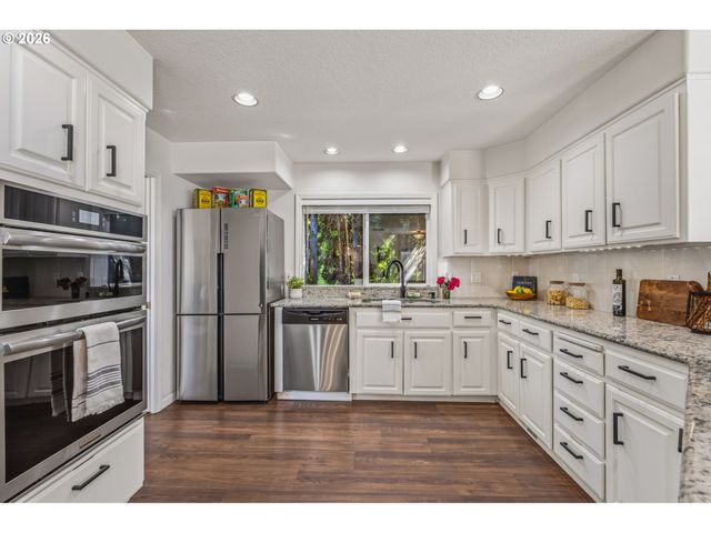 10864 Sw HUNT Ct, Wilsonville, OR 97070