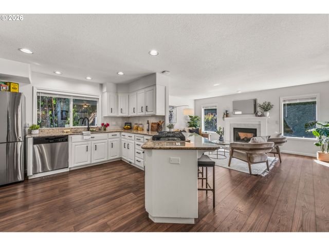 10864 Sw HUNT Ct, Wilsonville, OR 97070