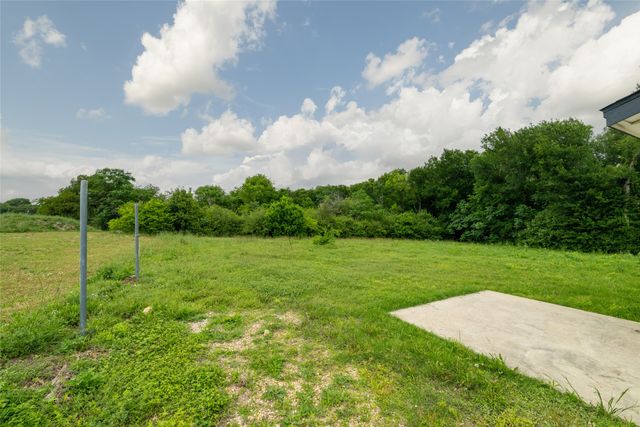 805 E Belt Line Road, Desoto, TX 75115