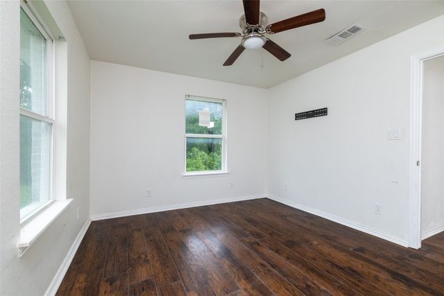805 E Belt Line Road, Desoto, TX 75115