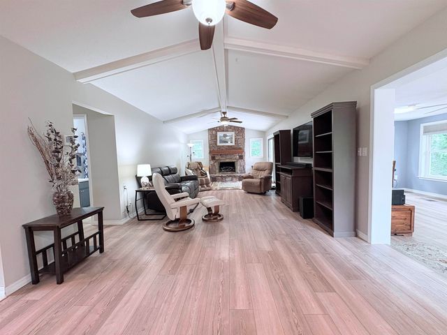 300 Victoria Drive, Horseshoe Bend, AR 72512