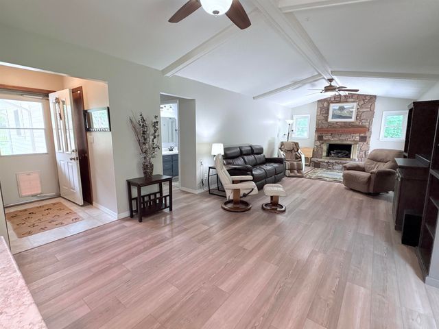 300 Victoria Drive, Horseshoe Bend, AR 72512