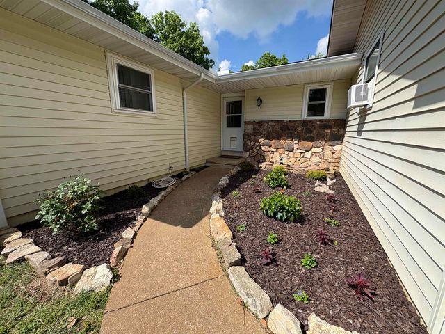 300 Victoria Drive, Horseshoe Bend, AR 72512