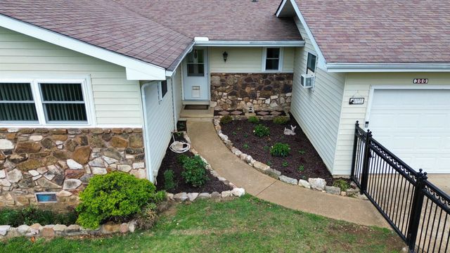 300 Victoria Drive, Horseshoe Bend, AR 72512