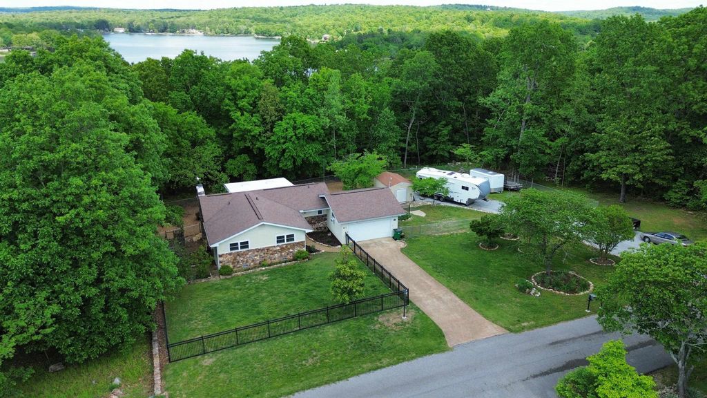 300 Victoria Drive, Horseshoe Bend, AR 72512