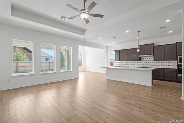 110 Katie Court, Castroville, TX 78009