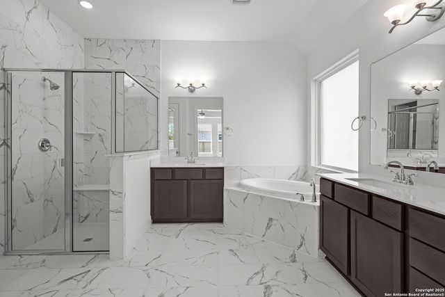 110 Katie Court, Castroville, TX 78009