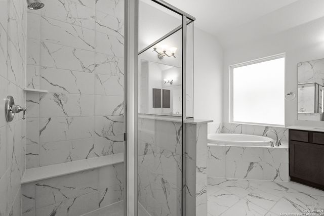 110 Katie Court, Castroville, TX 78009