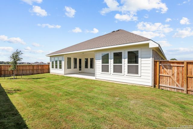 110 Katie Court, Castroville, TX 78009