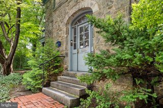 20 E PENN ST #1, Philadelphia, PA 19144