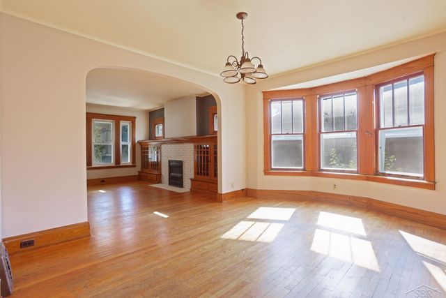 618 Stanton Street, Bay City, MI 48708