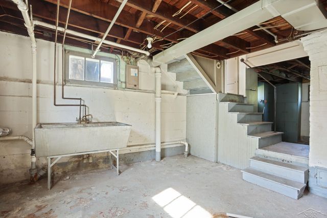 618 Stanton Street, Bay City, MI 48708