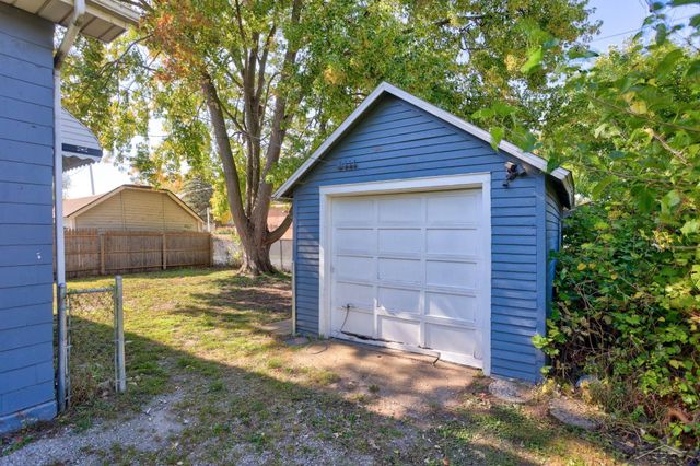 618 Stanton Street, Bay City, MI 48708