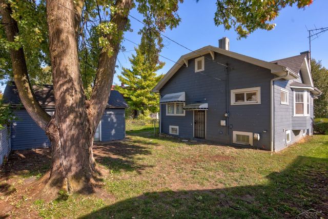 618 Stanton Street, Bay City, MI 48708