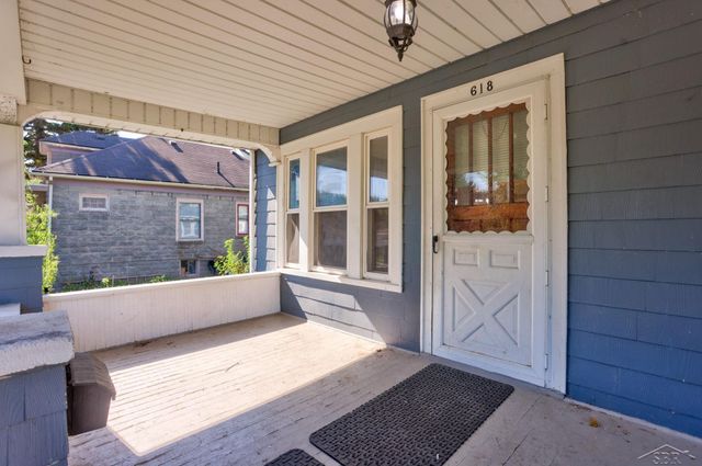 618 Stanton Street, Bay City, MI 48708