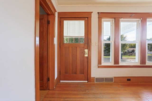 618 Stanton Street, Bay City, MI 48708