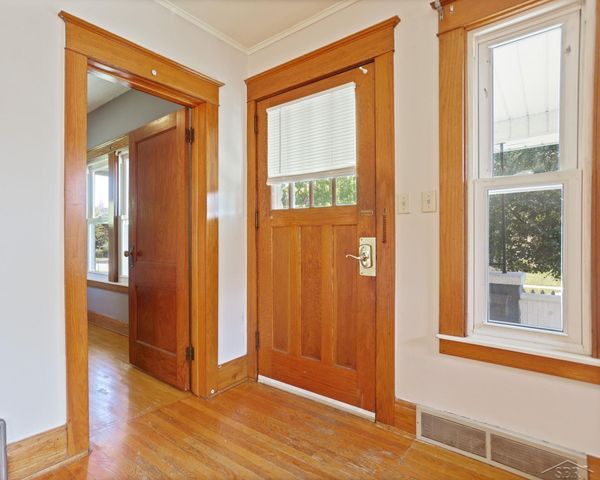 618 Stanton Street, Bay City, MI 48708