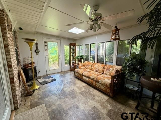 313 S Pecan St, White Oak, TX 75693