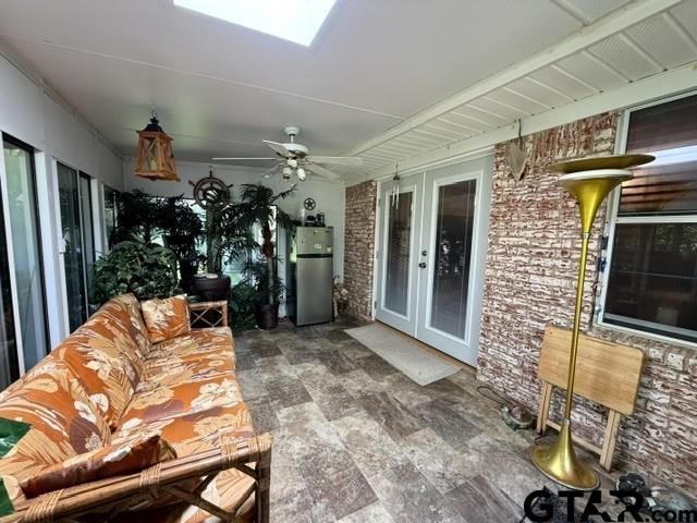 313 S Pecan St, White Oak, TX 75693