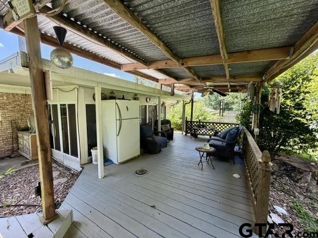 313 S Pecan St, White Oak, TX 75693