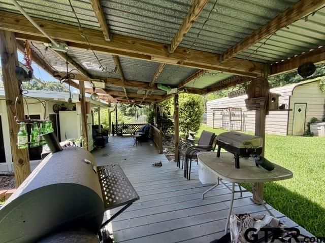 313 S Pecan St, White Oak, TX 75693