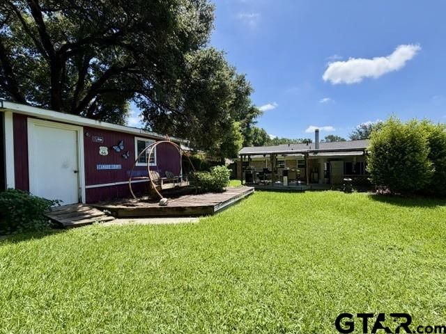 313 S Pecan St, White Oak, TX 75693