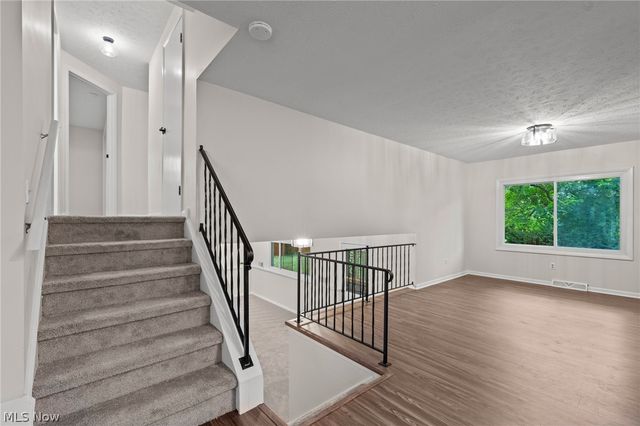 42650 Adelbert Street, Elyria, OH 44035