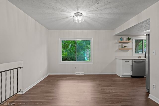 42650 Adelbert Street, Elyria, OH 44035