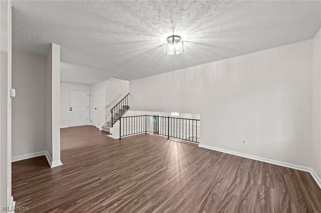 42650 Adelbert Street, Elyria, OH 44035