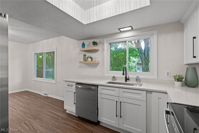 42650 Adelbert Street, Elyria, OH 44035