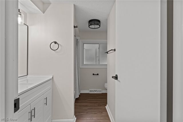 42650 Adelbert Street, Elyria, OH 44035