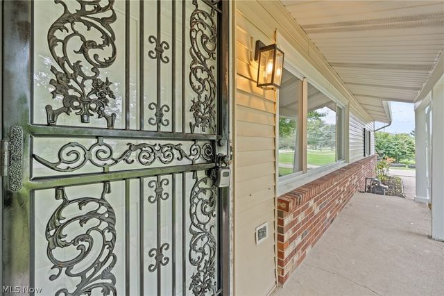 42650 Adelbert Street, Elyria, OH 44035