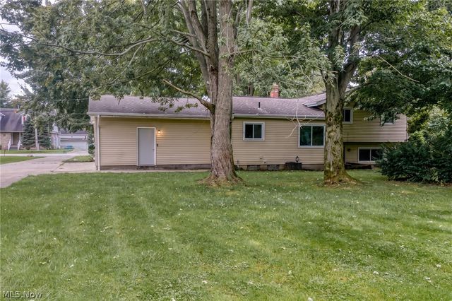 42650 Adelbert Street, Elyria, OH 44035