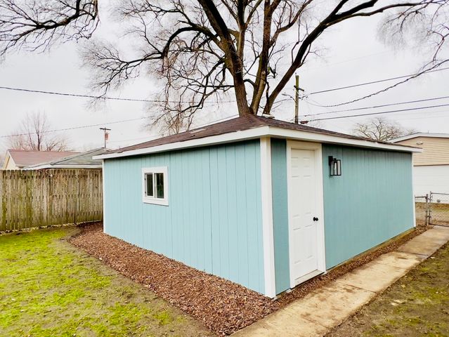 14227 Woodlawn Avenue, Dolton, IL 60419