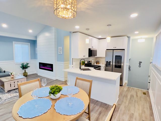 14227 Woodlawn Avenue, Dolton, IL 60419