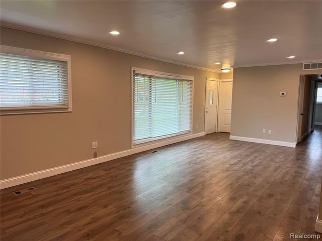 1693 Ashstan Drive, Walled Lake, MI 48390