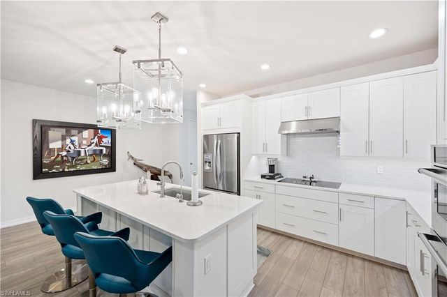13058 Pembroke DR, Naples, FL 34105