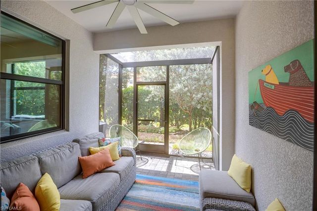 13058 Pembroke DR, Naples, FL 34105