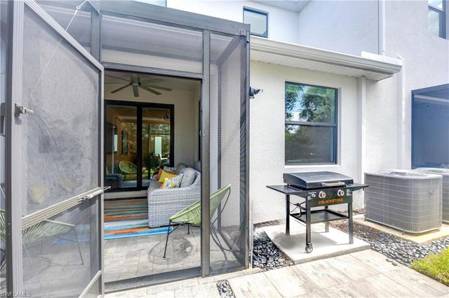 13058 Pembroke DR, Naples, FL 34105